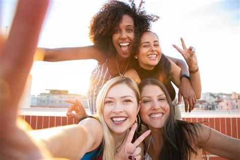 Why Strong Female Friendships Are Key To Living Wildly The Benefits Of Bonding With Other Women