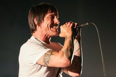 Red Hot Chili Peppers Frontman Anthony Kiedis Sporting New Reverse