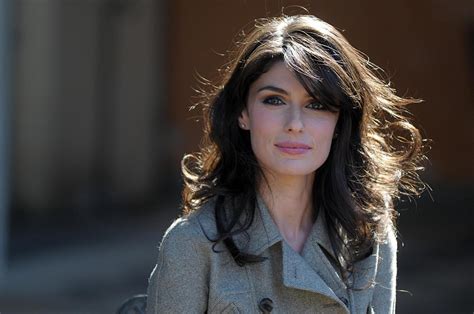 Последние твиты от rai1 (@raiuno). Sorelle: la nuova fiction di Rai Uno con Anna Valle e ...