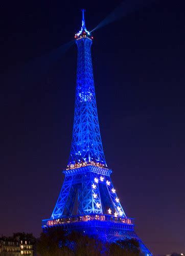 Eiffel Tower Side View Tour Eiffel Paris By Night Side Vie Flickr