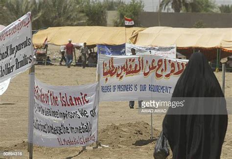 Iraqis Demonstrate Outside Abu Ghraib Prison Photos And Premium High