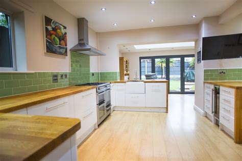 Howdens Modern Used Kitchen, Utility, with Range Oven, Wooden Worktops