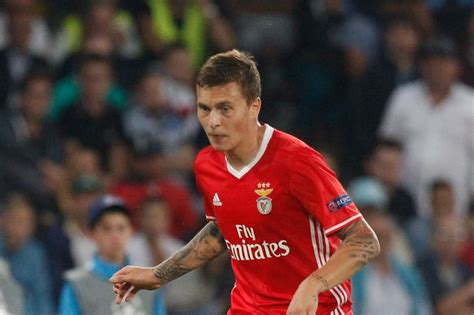 View the player profile of manchester united defender victor lindelöf, including statistics and photos, on the official website of the premier league. Victor Lindelöf Wiki 2020 - Girlfriend, Tattoo, Salary ...