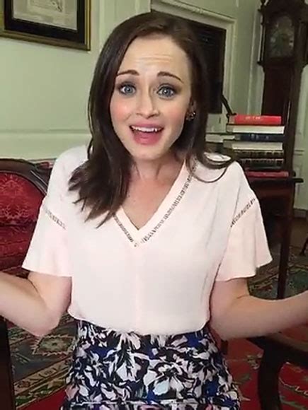 Rory Gilmore Is Back At The White House Alexis Bledel Takes Over