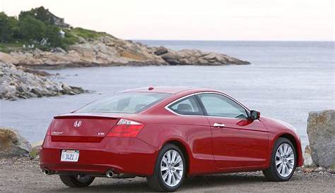 2009 Honda Accord Sets the Pace with Style, Power and Efficiency