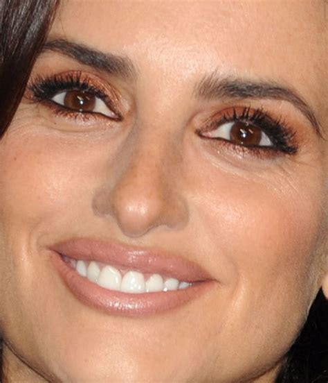 Penélope Cruz Is Wearing The Most Amazing Copper Eyeshadow Penelope