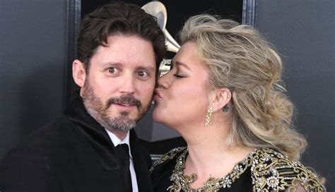Kelly Clarkson Talks Sex Life With Husband Brandon Blackstock Metro News