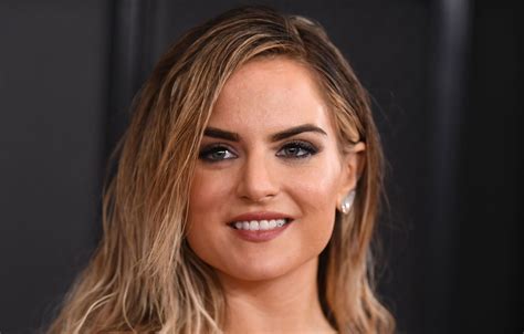 Jojo Shows Her Legs And Cleavage At The 62nd Annual Grammy Awards 42