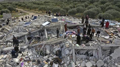 Rescuers Scramble in Turkey, Syria After Quake Kills 3,400 | Chicago width=