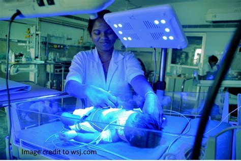 5 things to know about phototherapy for treating newborn jaundice