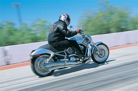 First Ride 2002 Harley Davidson Vrsca V Rod Review Visordown