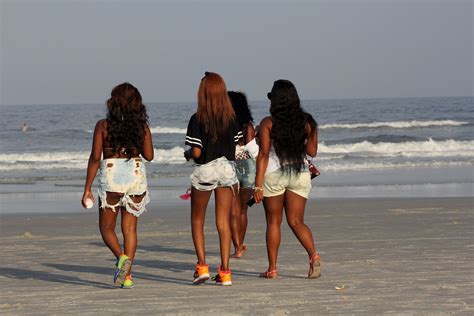 Women S Outfits On Jacksonville Beach Jacksonville Beach