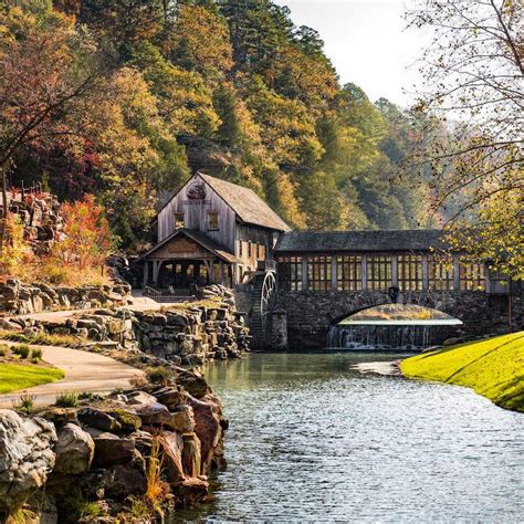 12 Incredible Things To Do During A Perfect Fall Getaway In Eureka