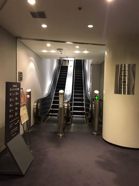 Последние твиты от 元町映画館 (@moto_ei). 映画館探訪～渋谷『ル・シネマ』Bunkamuraに佇む秘密基地 | ZOOREL