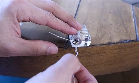 Pick a lock with paper clip. How to Pick a Lock With a Paper Clip - Lifestyle Blog for ...