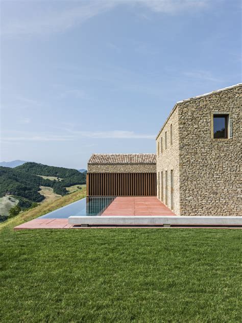 Inside The Dreamiest Italian Residence Airows