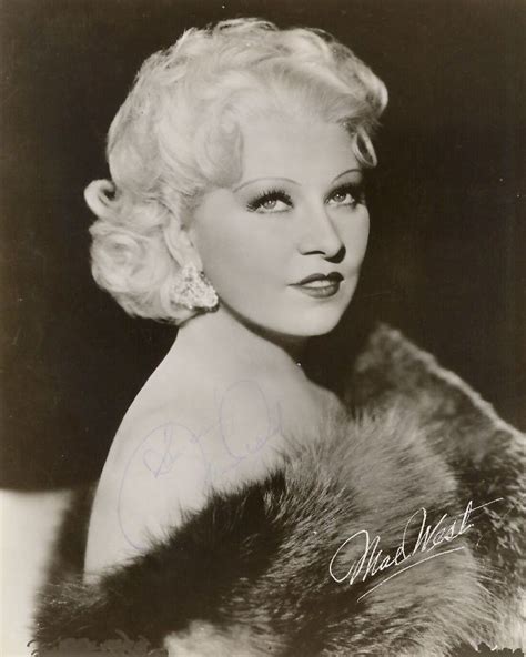 1930s Style Icon Mae West Mae West 1930s Hairstyles