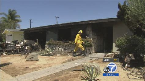 Costa Mesa House Fire Kills Elderly Resident Abc7 Los Angeles