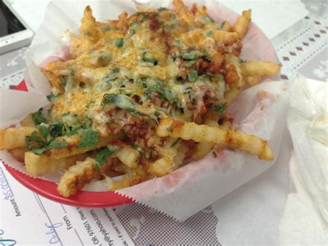 Living in a town like klamath falls made me realize that everybody my age which is 17 are obsessed with dutch bros. Indian Hurry Curry - Masala fries | Specialty foods ...