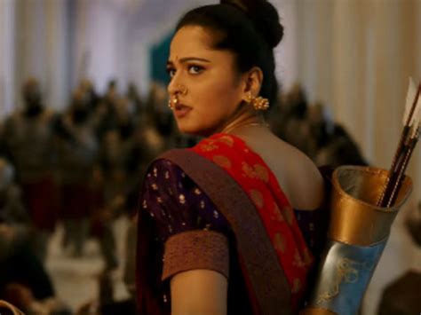 anushka shetty brings sexy back malayalam filmibeat