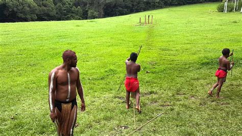 Aborigines Spear Throwing Kuranda Australia Youtube