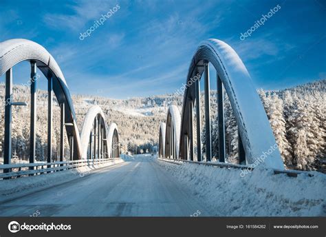 Bridge Covered With Snow — Stock Photo © Healthylauracom 161584262