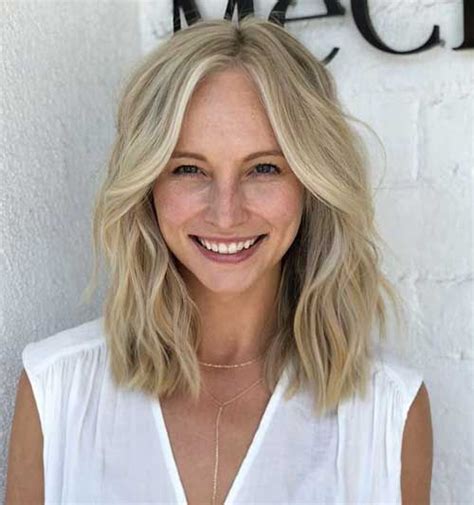 Suitable for all hair textures and face shapes, get inspired by these lob haircuts in 2021. Pin on Curtain bangs