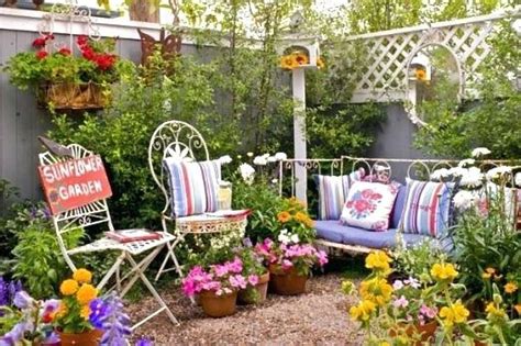 Garden design is a matter of working with a space and creating a balance of flow and drama. Rustic Garden Design Ideas