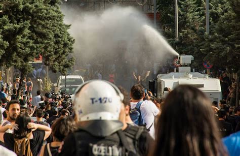 Istanbul New York Tel Aviv Istanbul Pride A Day Of Teargas And Water