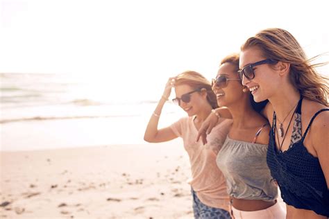 Girls Walking On A Beach Escott Orthodontics Orlando And Lake County