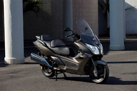 Don't hesitate to discover each model by clicking on their names! 2013 Honda Silver Wing ABS Review - Top Speed