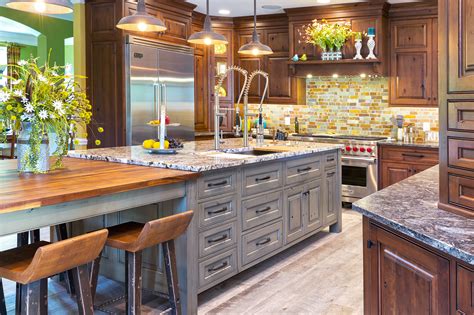 Cherry wood cabinets from crystal kitchen + bath feature a warm, color that intensifies when exposed to light. Cherry Kitchens - Wood Hollow Cabinets