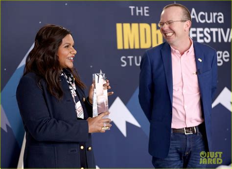 Mindy Kaling Wins Imdb S Starmeter Award At Sundance Film Festival
