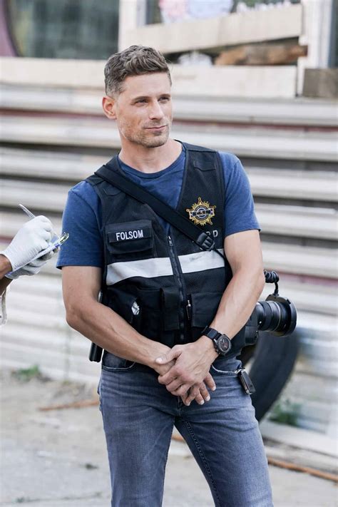 CSI VEGAS Season 2 Episode 3 Photos Story Of A Gun | Seat42F