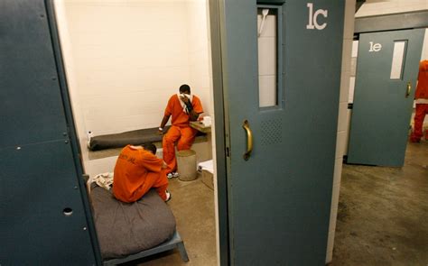Texas Jail Allegedly Kept Mentally Ill Inmate In Fetid Cell For Weeks Al Jazeera America
