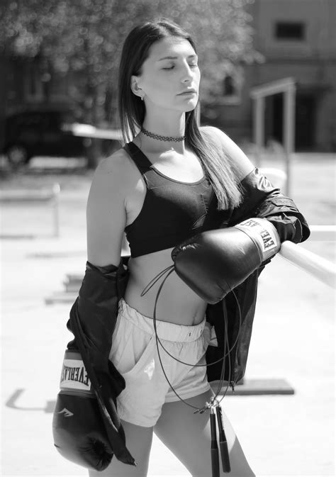 Pin By Boxing Queen On Boxing Beauties 2021 Boxing Girl Fashion Style