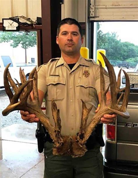Oklahoma Roadkill Buck Scored 236 38 Big Deer