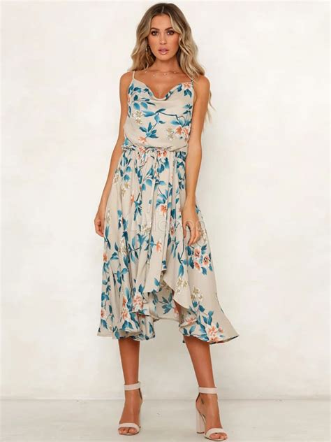 Kiabi arrivage collection femme robe longue 👌 vendredi 29 mai. Robe trapèze d'été 2019 à imprimé floral et robe mi-longue ...