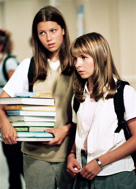 See ‘7th Heaven Sisters Jessica Biel And Beverley Mitchell Reunite On