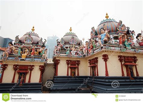 Colorful Statues Placed Over The Roof Of Sri Mariamman