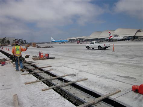 Trench Drains And Slotted Drains For Airports And Aircraft Hangars I Usa