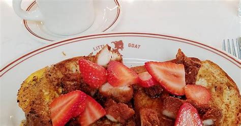 [i Ate] French Toast With Fried Chicken Strawberries And Bbq Maple Syrup Imgur