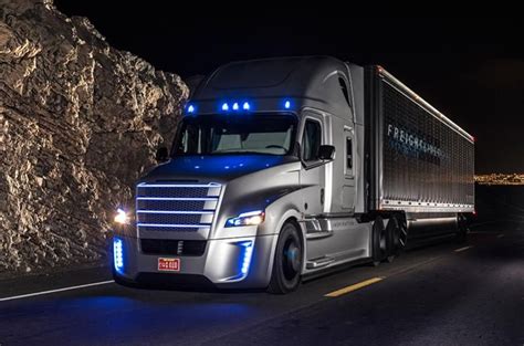 Freightliner Unveils Worlds First Self Driving Semi Truck Drone 360