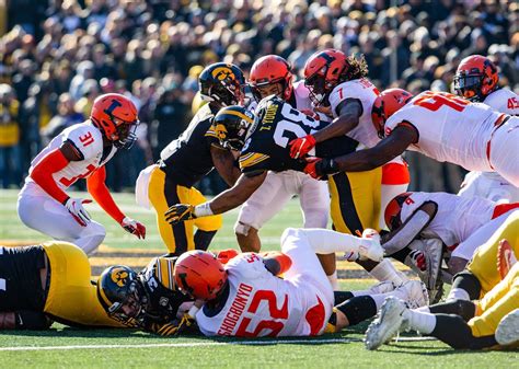 Devon Witherspoon Brings Toughness To Illini Secondary The Daily Illini