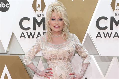 dolly parton fans duped as more than 1m people like fake tiktok account