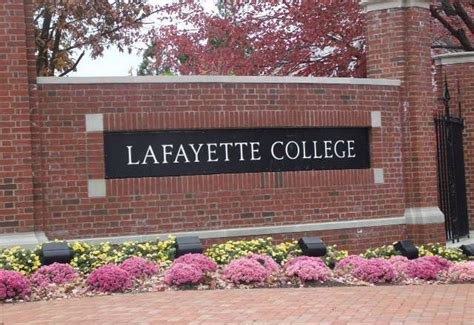 Lafayette Students Urged To Stay In Place Due To Threat