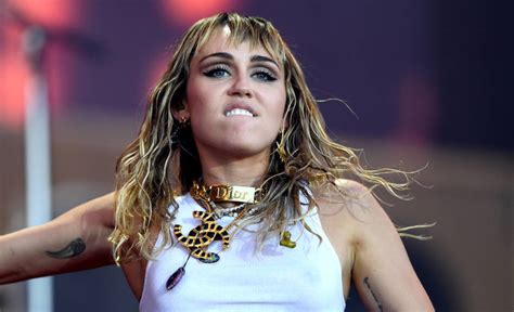 Miley Cyrus Nackt Auf Instagram Beeilt Euch Mit Dem Gucken Solange