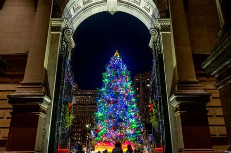 Philadelphia Christmas Lights Where To See The Best Displays