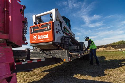 How To Load And Tow Skid Steer And Compact Track Loaders Bobcat Company