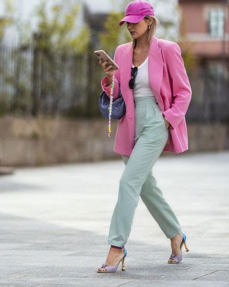 18 Chic Ways To Wear An Oversized Pink Blazer This Spring Lovika
